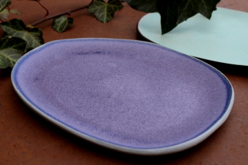 Vivid violet plate